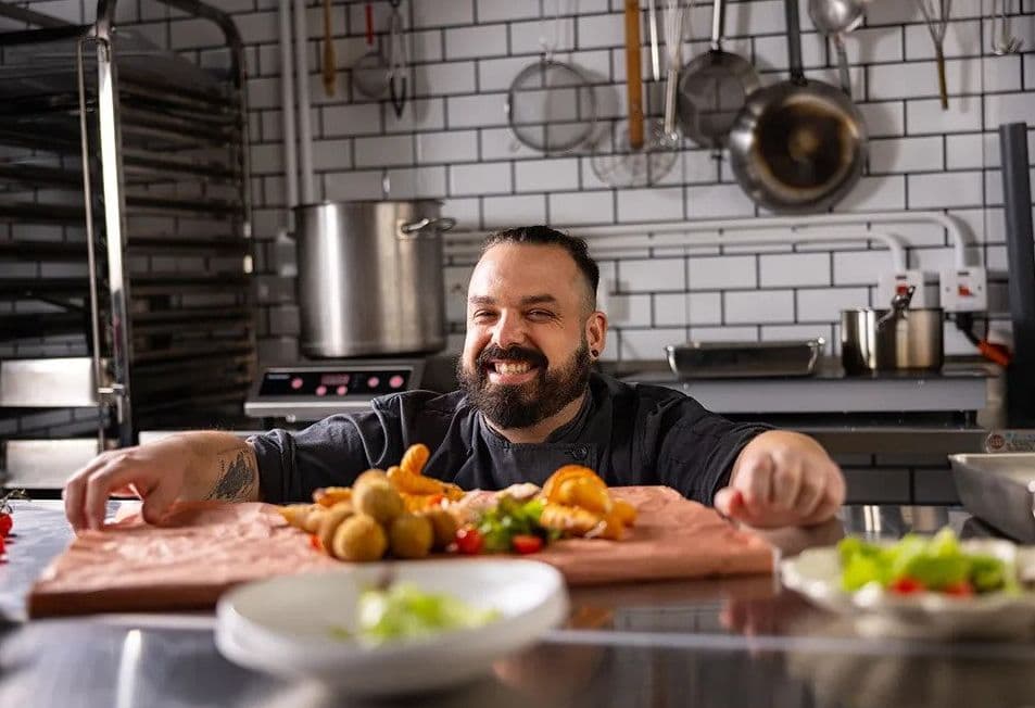 We are passionate about sharing Latin American and Spanish culture through food.